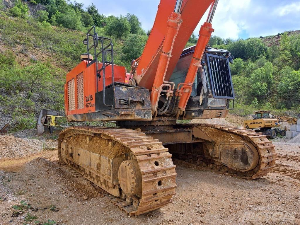 Hitachi ZX670ICH-5B Paletli ekskavatörler