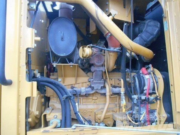 CAT 140M Greyderler
