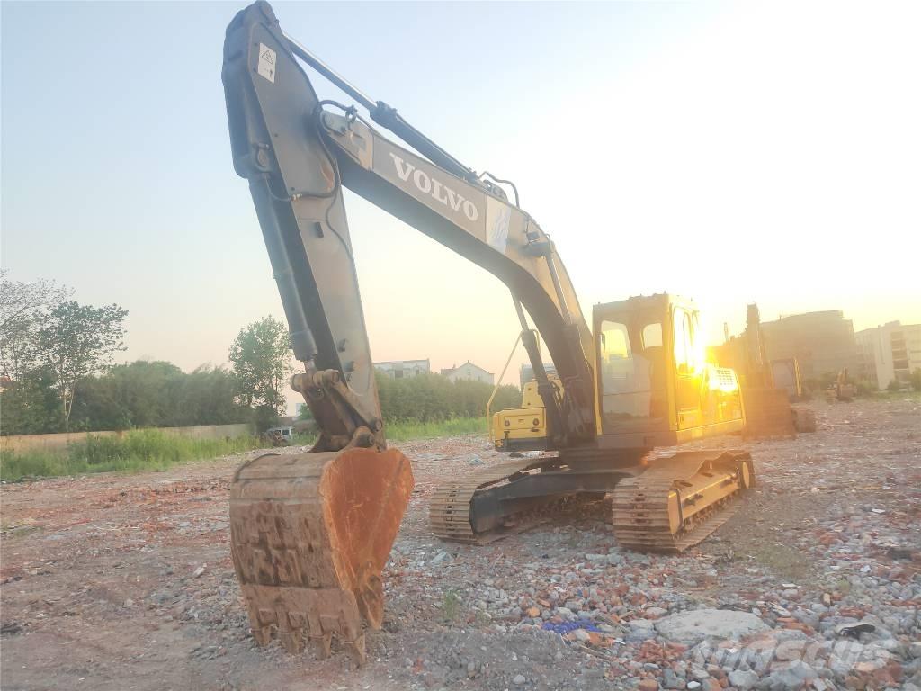Volvo EC 210 B LC Paletli ekskavatörler
