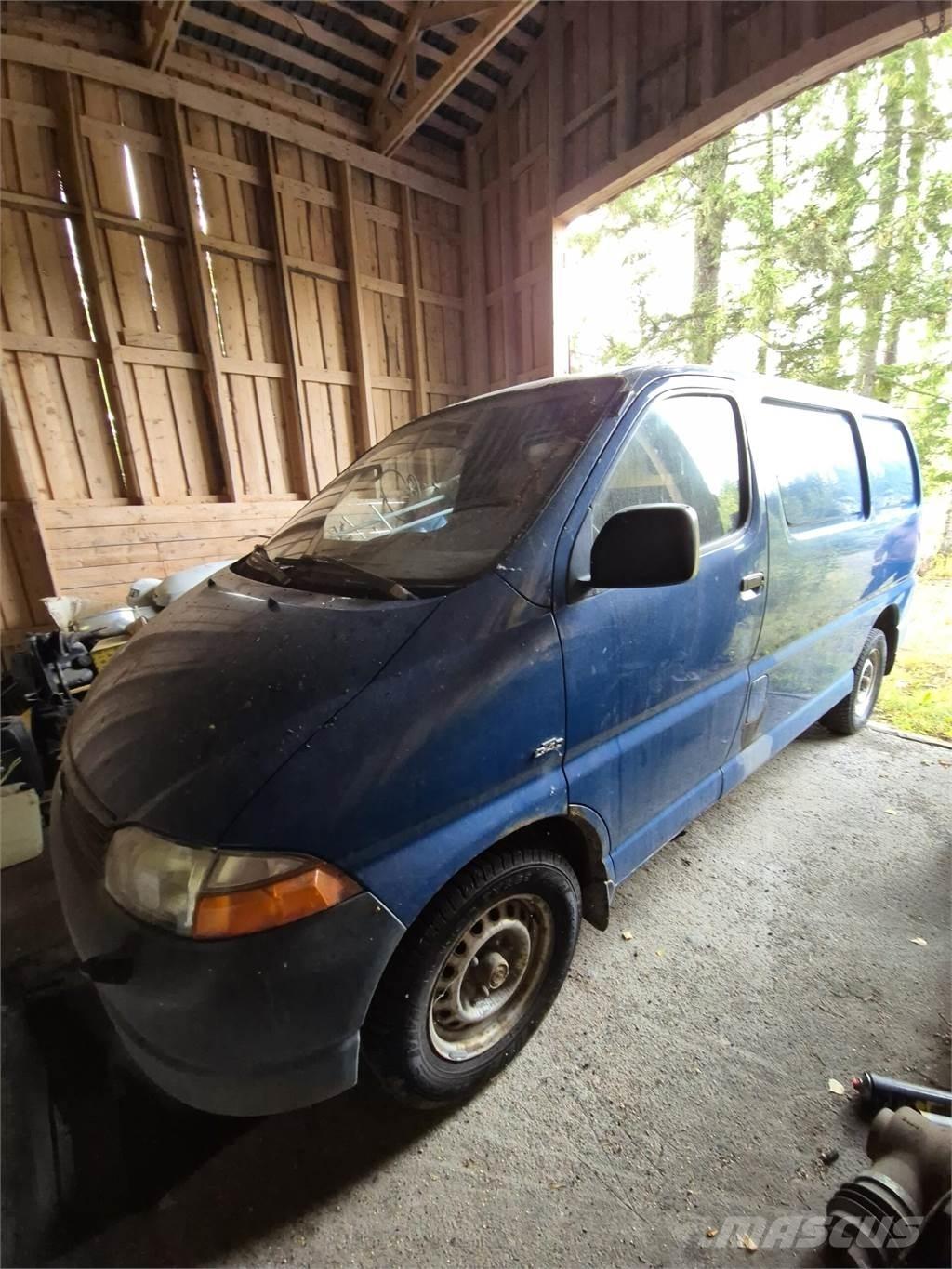 Toyota Hiace Panel vanlar