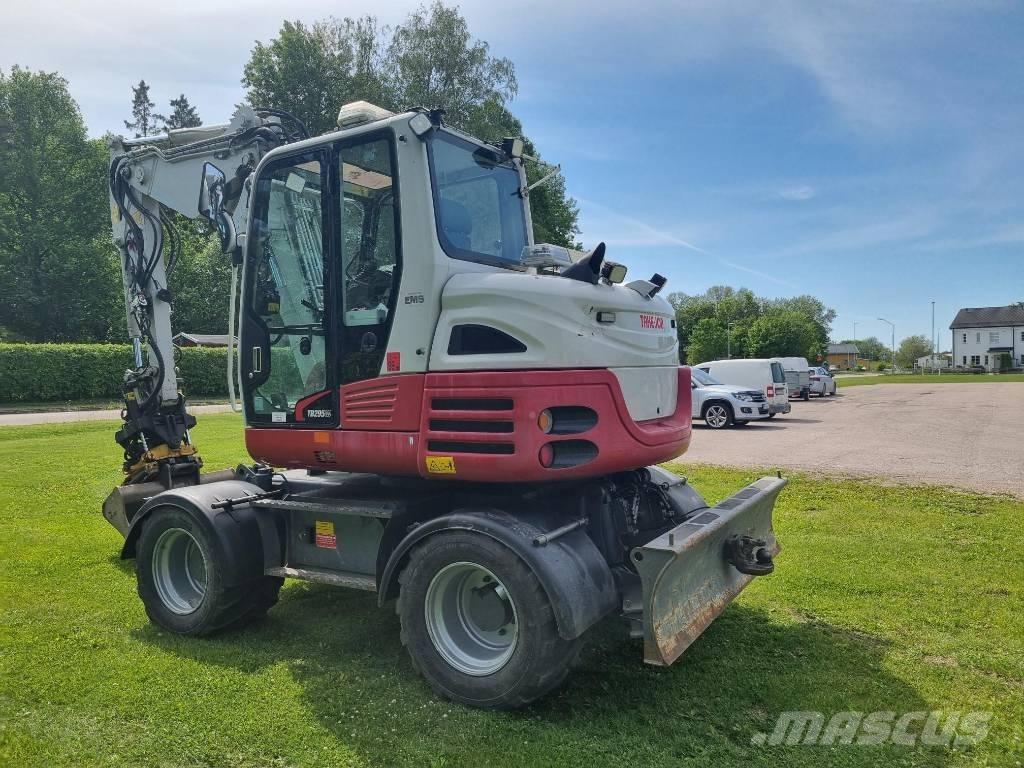 Take-Job TB 295W Lastik tekerli ekskavatörler