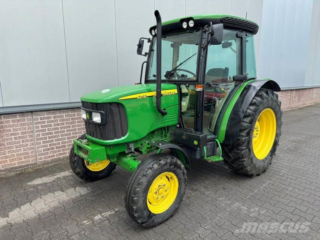 John Deere 5215 Otomobiller
