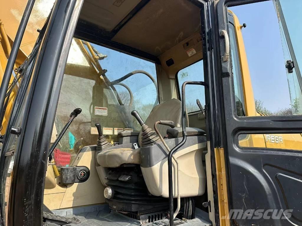 CAT 325 CL Paletli ekskavatörler