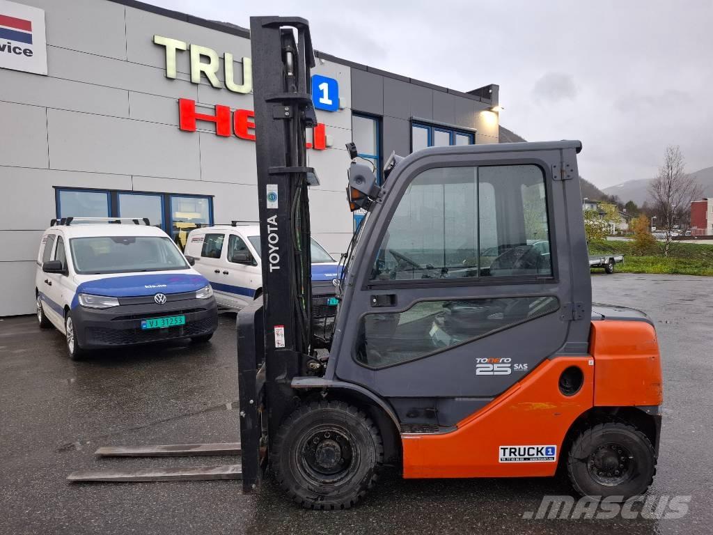 Toyota 02-8FDF25 Dizel forkliftler