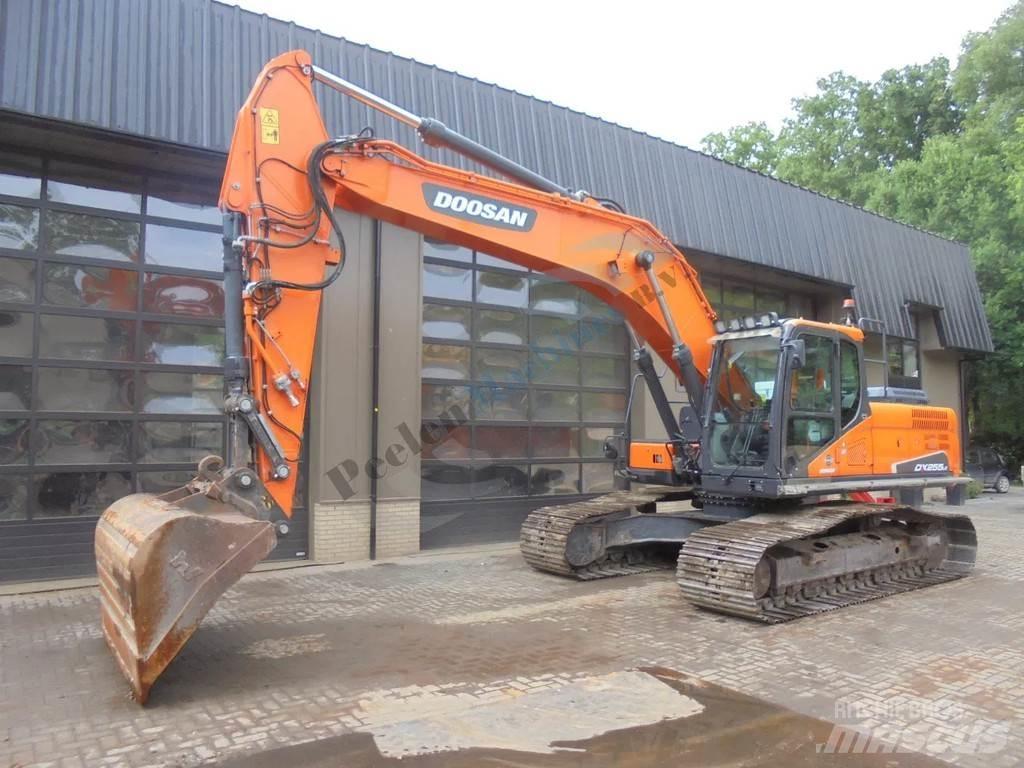 Doosan DX 255 LC-5 Paletli ekskavatörler
