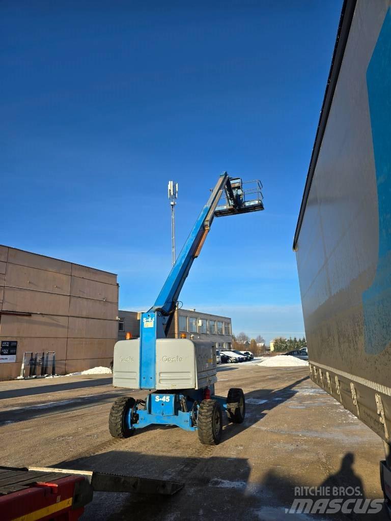 Genie S 45 Teleskopik personel platformları