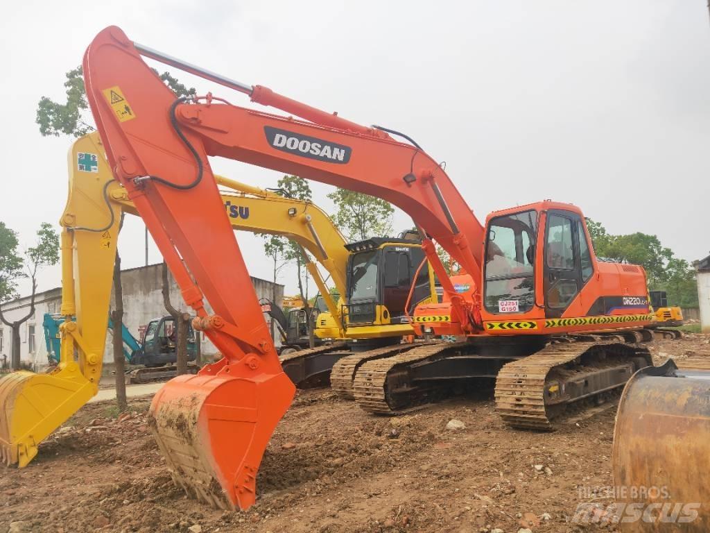 Doosan DH220LC-7 Paletli ekskavatörler