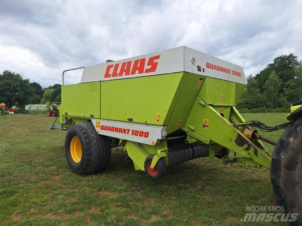 CLAAS Quadrant 1200 Küp balya makinalari