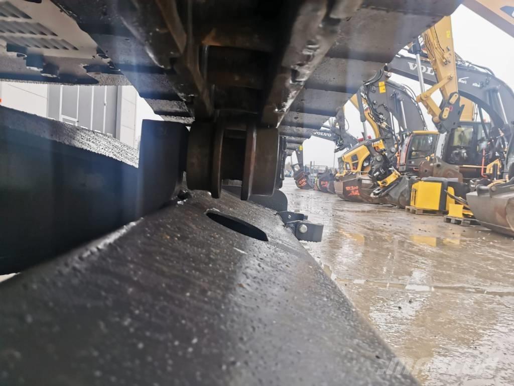 Volvo ECR 355 E Paletli ekskavatörler
