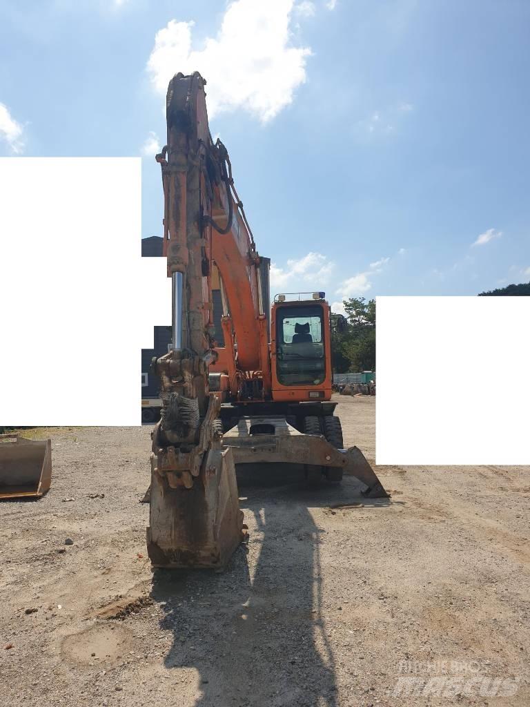 Doosan DX210WA Lastik tekerli ekskavatörler