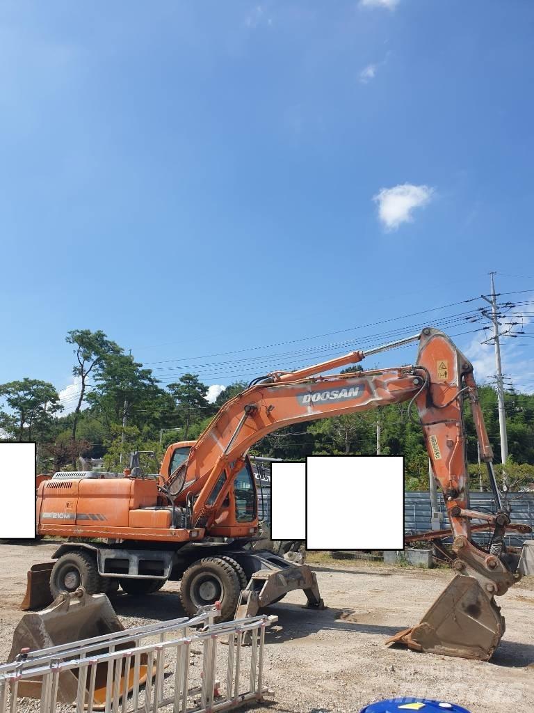 Doosan DX210WA Lastik tekerli ekskavatörler
