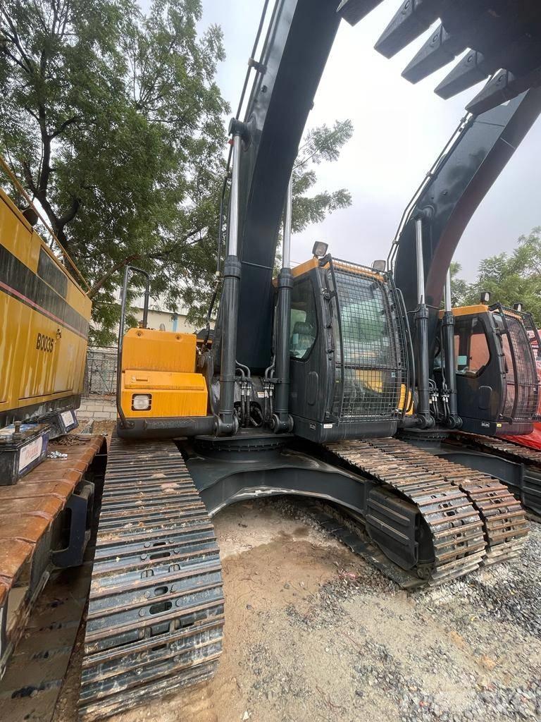 Hyundai R210 Paletli ekskavatörler