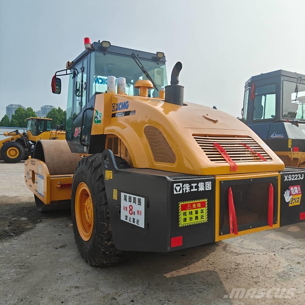 XCMG XS 223 J Tek tamburlu silindirler