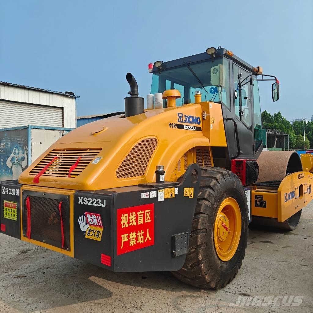 XCMG XS 223 J Tek tamburlu silindirler