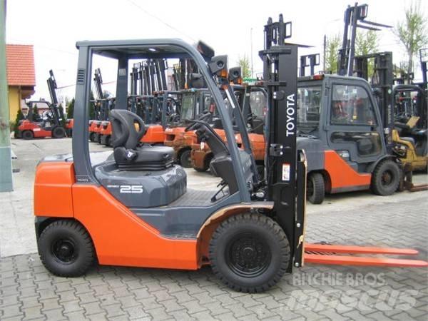 Toyota 02-8FG25 LPG'li forkliftler