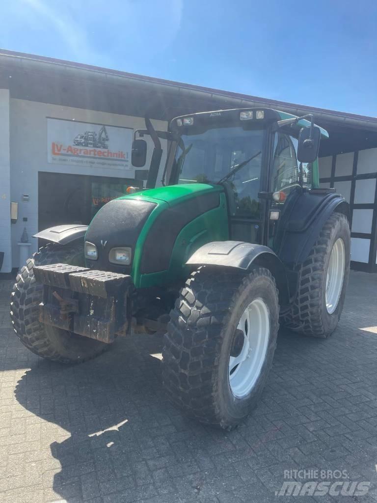 Valtra N 141 Traktörler