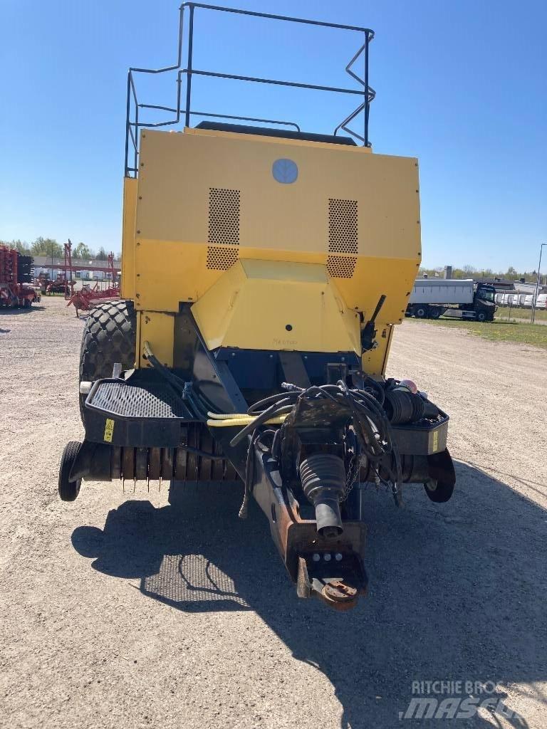 New Holland BB 980 Küp balya makinalari