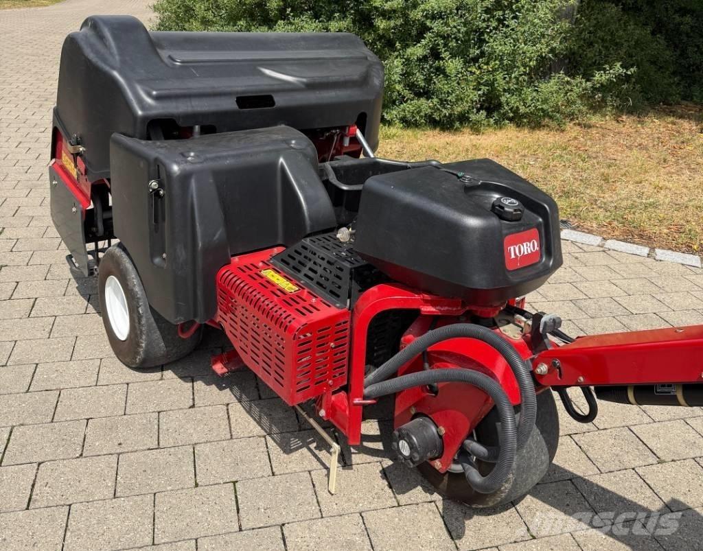 Toro ProCore 648S Havalandırma makineleri ve tırmıklar