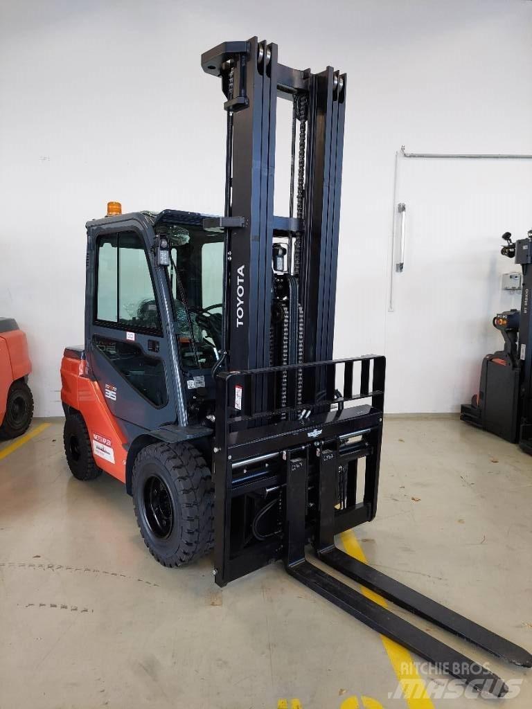 Toyota 52-8 FDJF 35 Dizel forkliftler