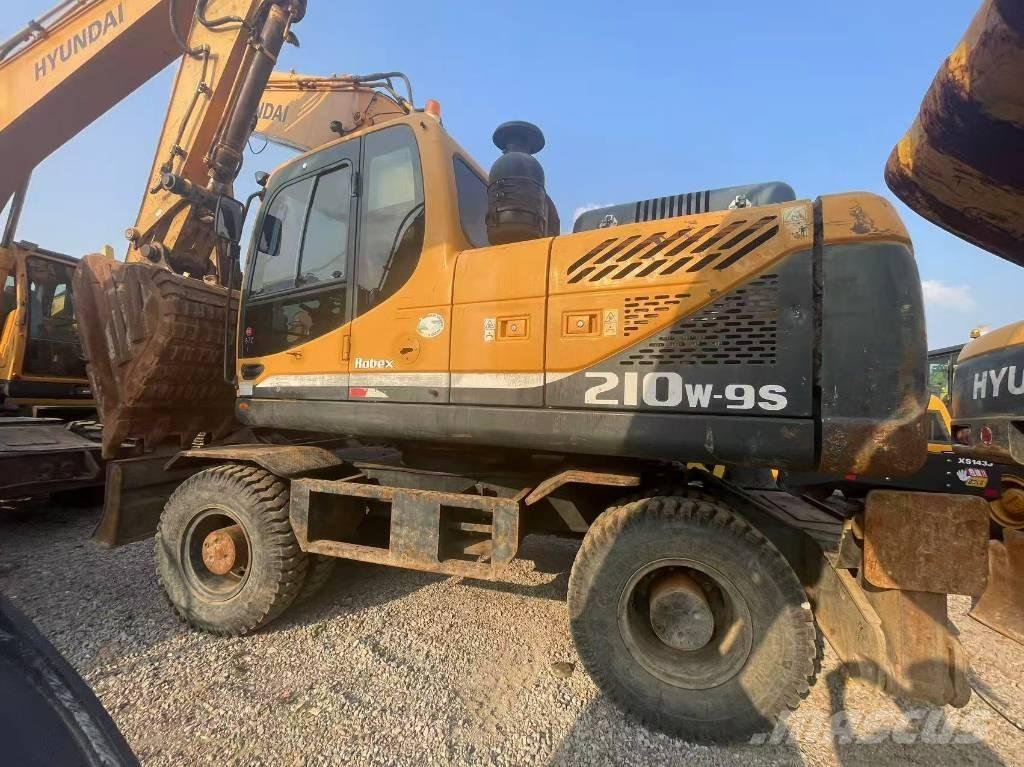 Hyundai 210W-9 Lastik tekerli ekskavatörler