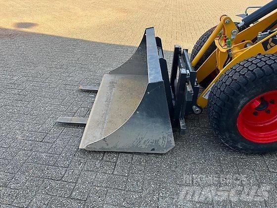 Knikmops KM 130 Mini yükleyiciler