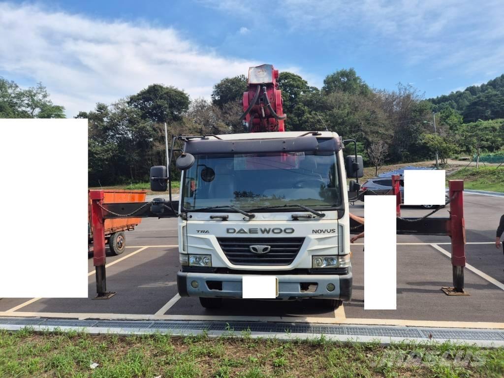Horyong SKY450 Araç üstü platformlar