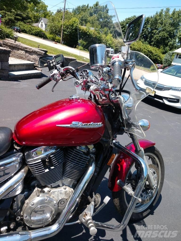 Honda VT1100 Mavnalar