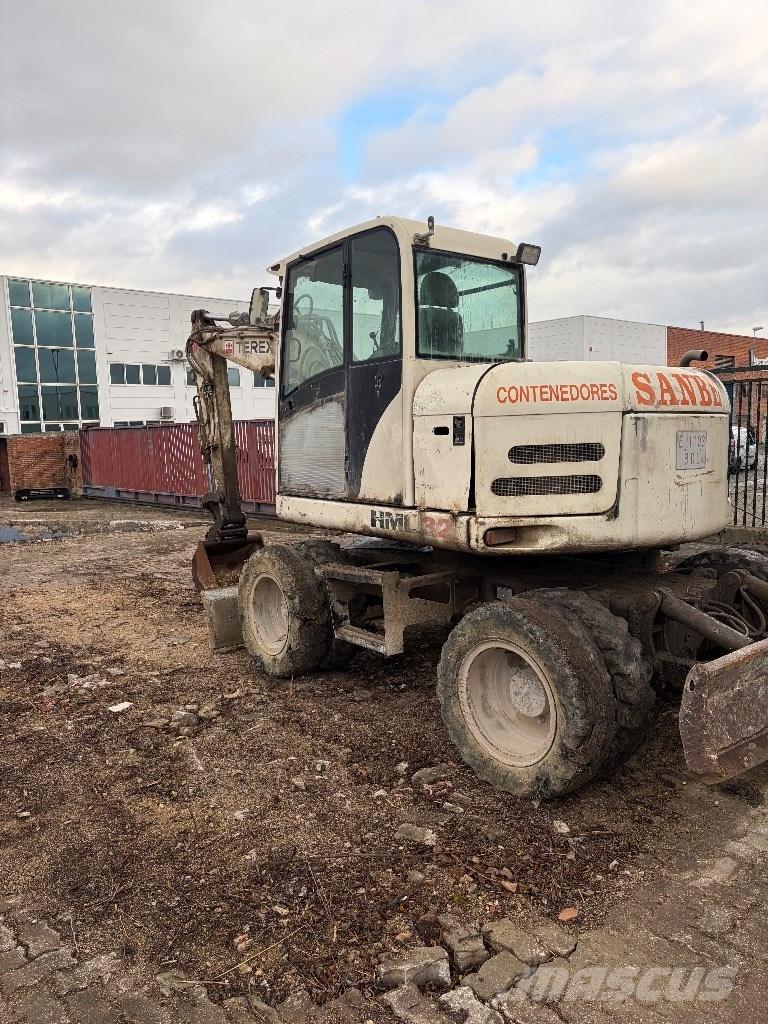 Terex HML 32 Lastik tekerli ekskavatörler
