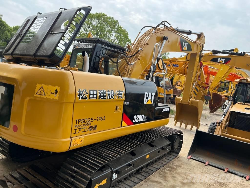 CAT 320D Paletli ekskavatörler