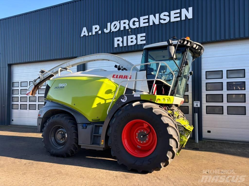 CLAAS Jaguar 960 4WD Kendi yürür silaj makinalari