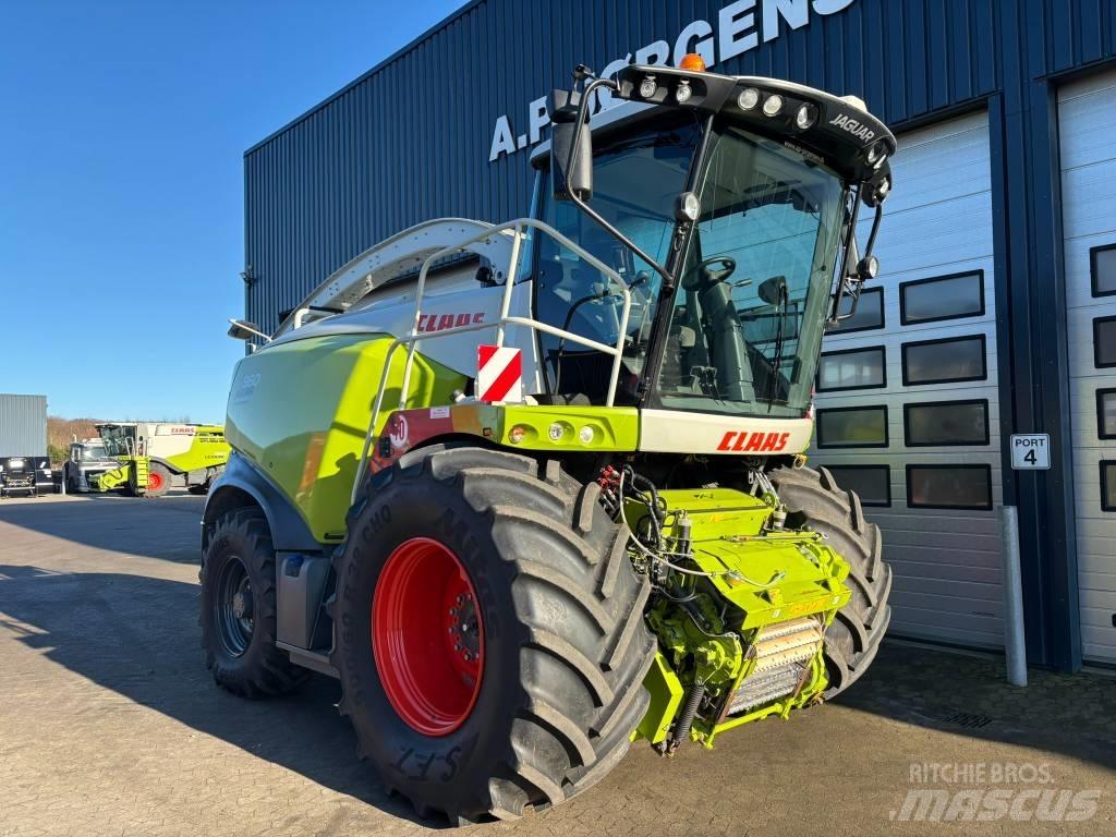 CLAAS Jaguar 960 4WD Kendi yürür silaj makinalari