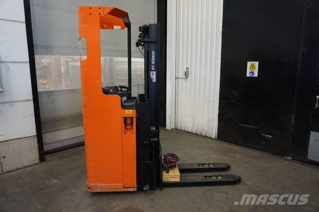 Toyota SSE135L Akülü depo ekipmanları