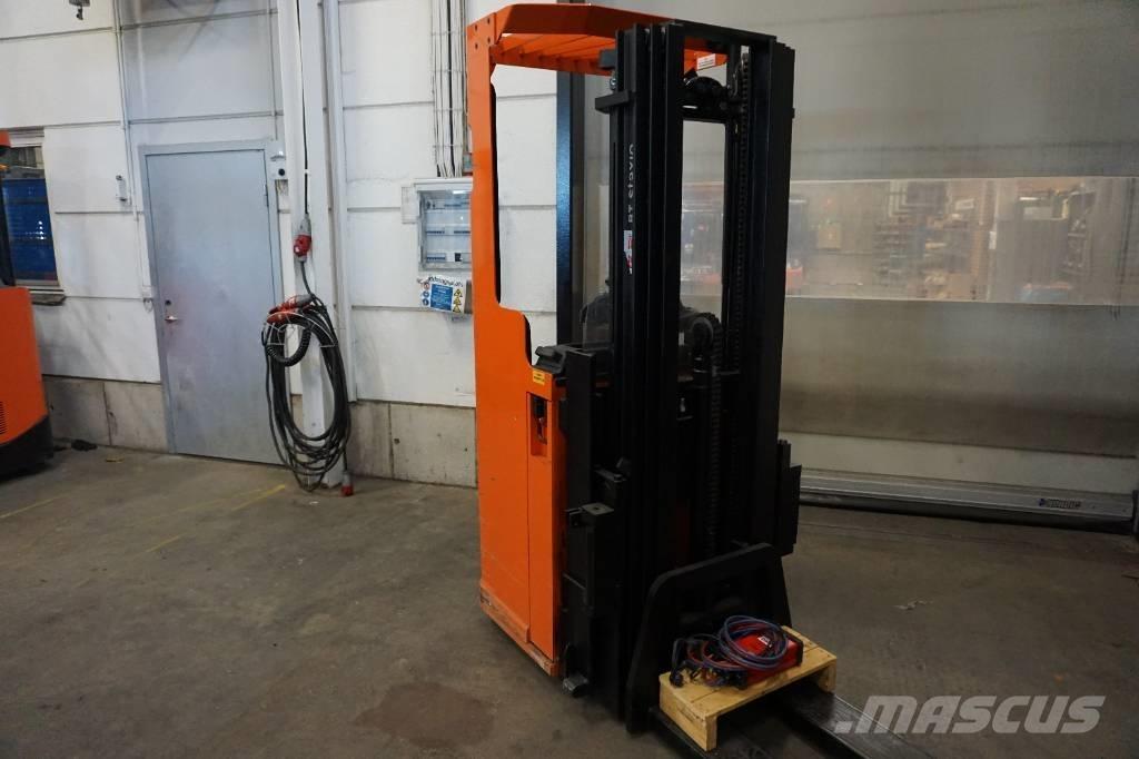 Toyota SSE135L Akülü depo ekipmanları