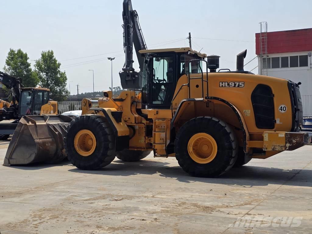 Hyundai HL 975 Tekerlekli yükleyiciler