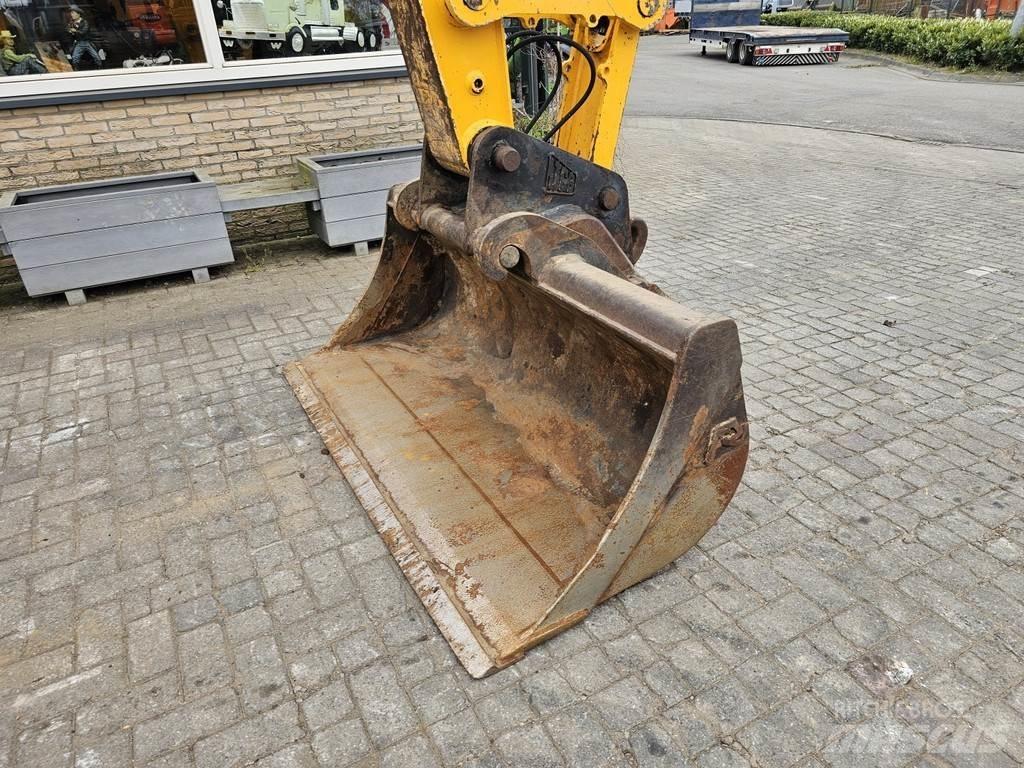 JCB JS145W Lastik tekerli ekskavatörler