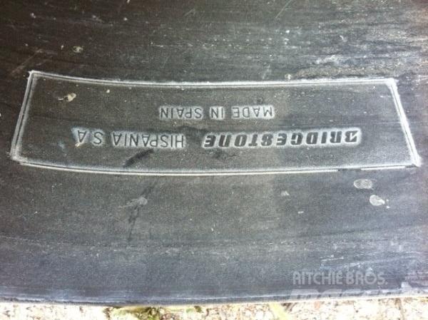 Bridgestone 800 Diger