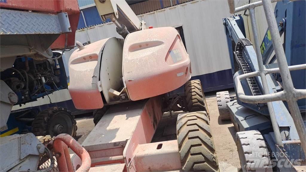 JLG 460SJ Teleskopik personel platformları
