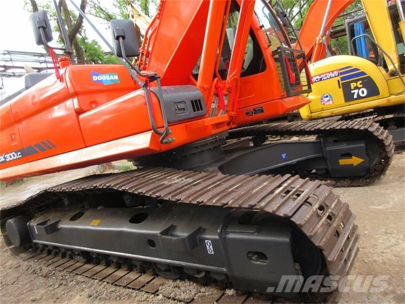 Doosan DX 300 Paletli ekskavatörler