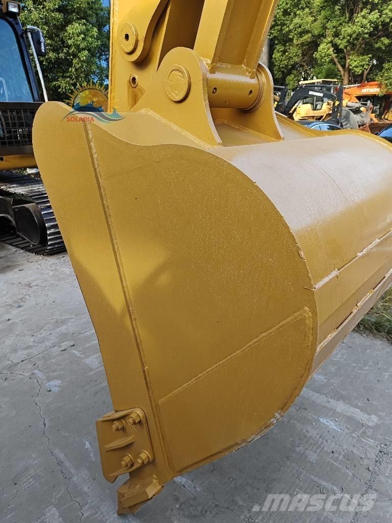 CAT 320D2L Paletli ekskavatörler
