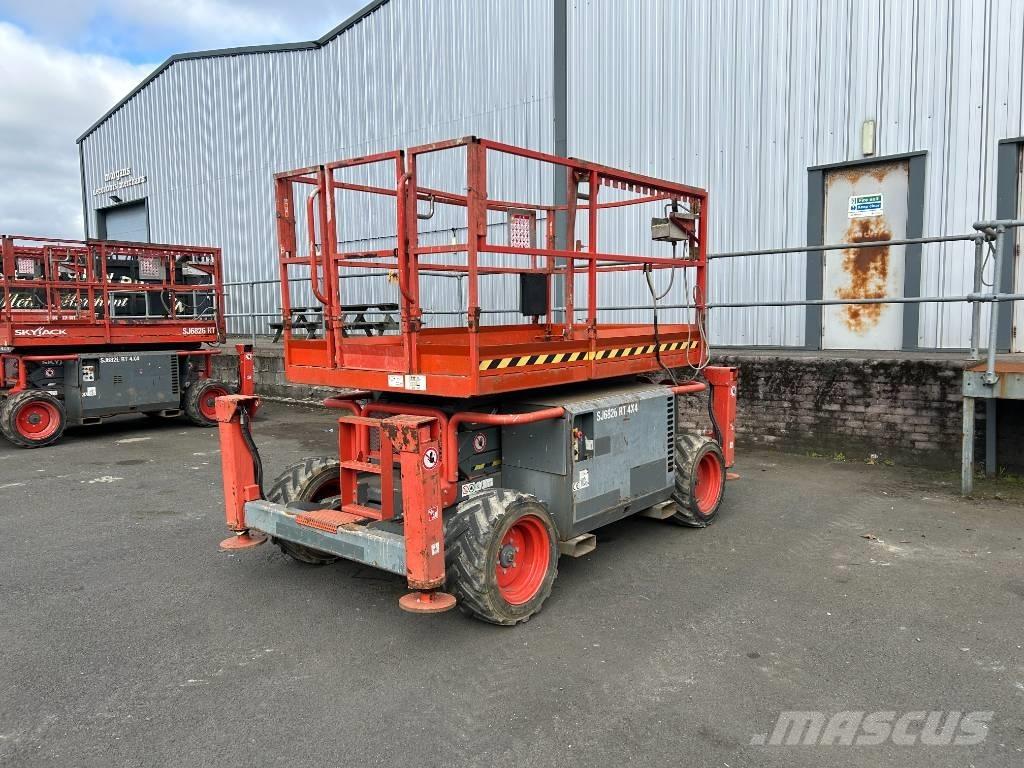 SkyJack SJ 6826 RT Makasli platformlar