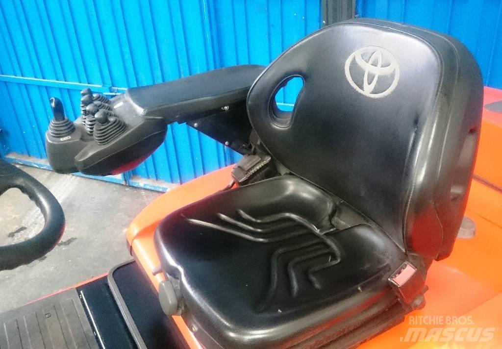 Toyota 7 FBMF 30 Elektrikli forkliftler