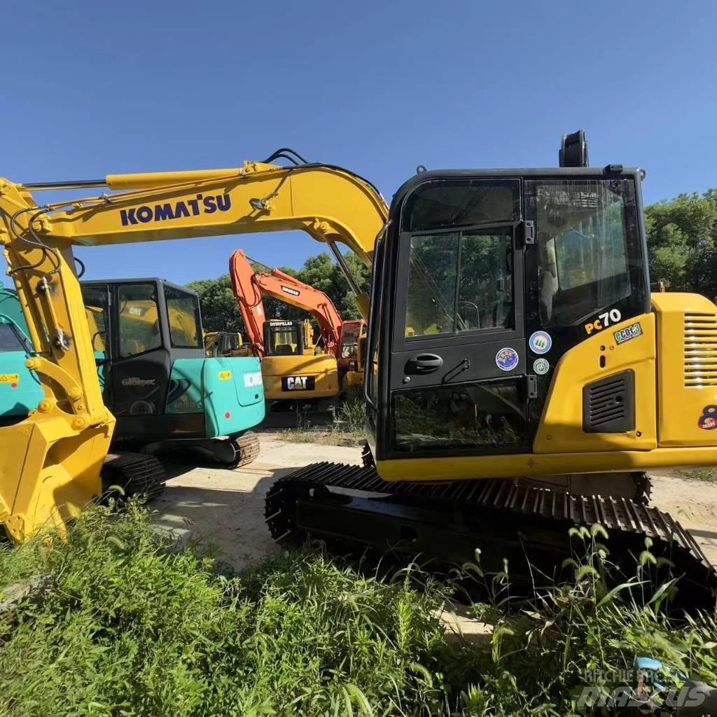 Komatsu PC 70 Paletli ekskavatörler