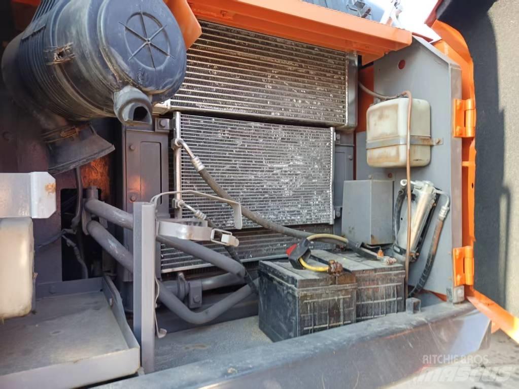 Hitachi ZX160 Paletli ekskavatörler