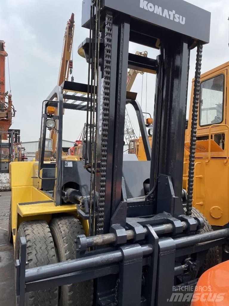 Komatsu 15 Ton Dizel forkliftler