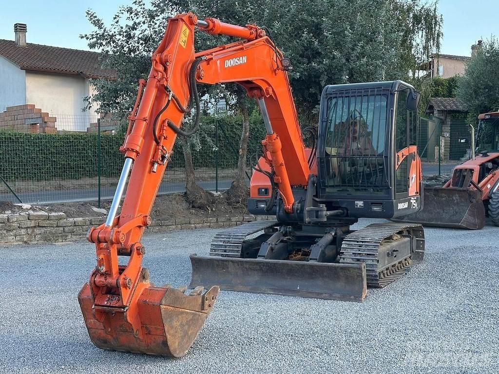 Doosan SOLAR 75V Midi ekskavatörler 7 - 12 t