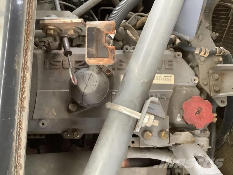 Hitachi ZX 210 LC-5B Paletli ekskavatörler