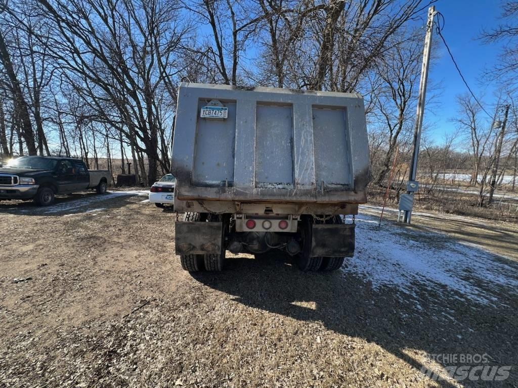 Sterling L 7500 Damperli kamyonlar