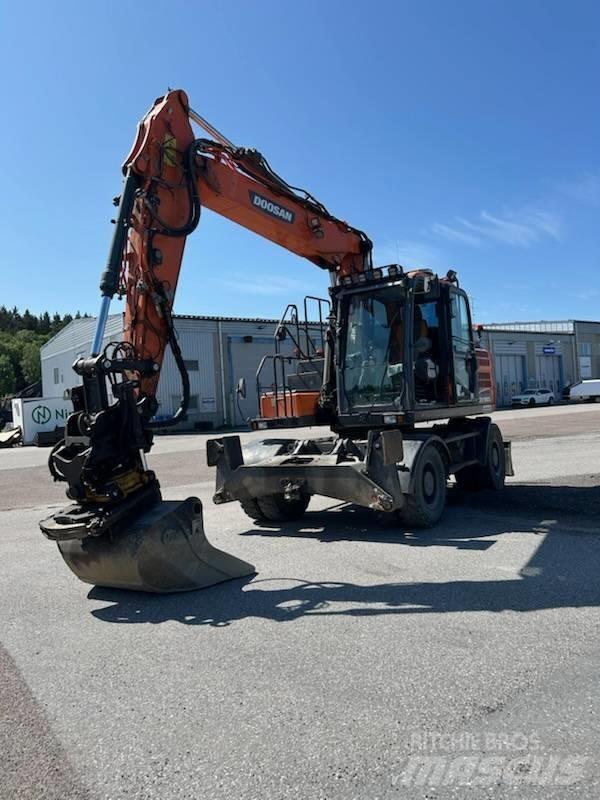 Doosan DX 160 w-5 Lastik tekerli ekskavatörler