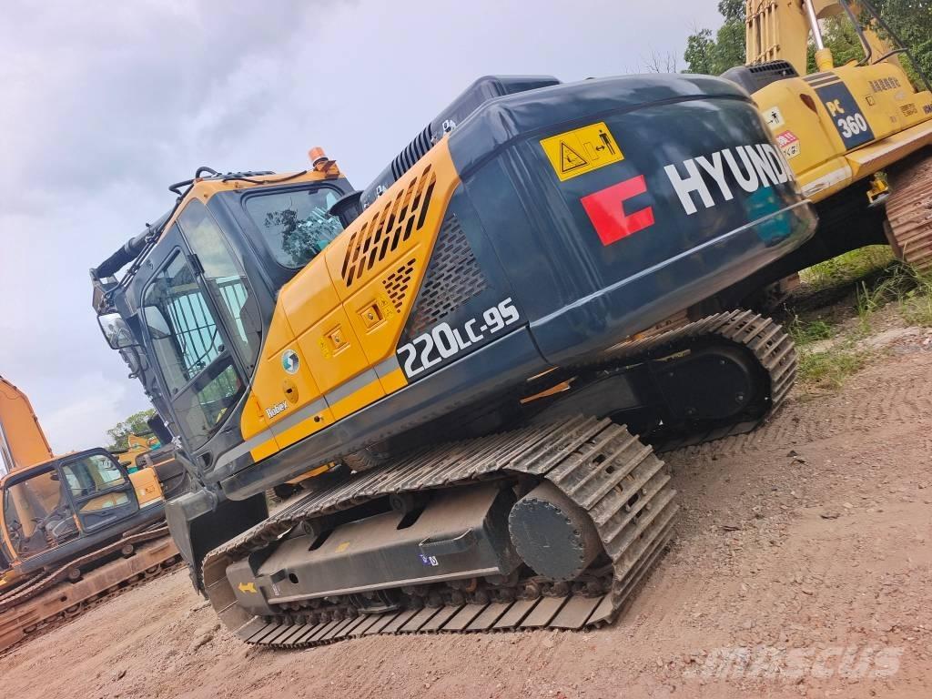 Hyundai 220LC-9S Paletli ekskavatörler