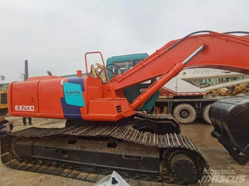 Hitachi EX 200 Paletli ekskavatörler
